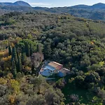 Casa Sorgente Agioi Douloi