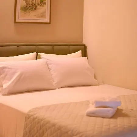 Casa Sorgente Daire Agioi Douloi