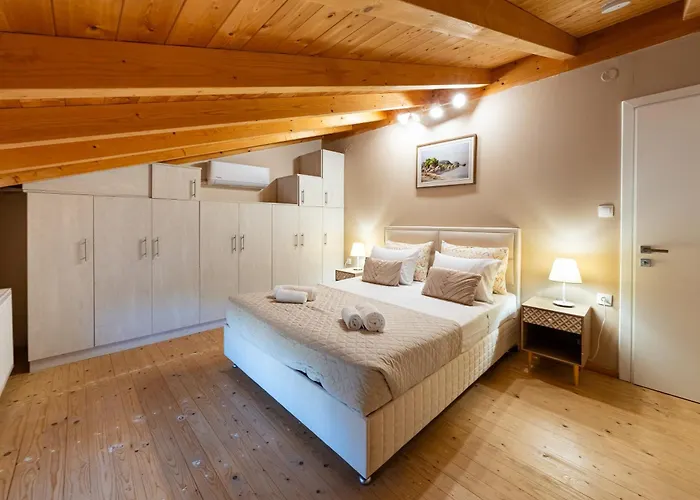 Casa Sorgente * Agioi Douloi